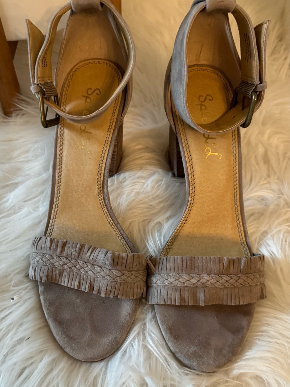 Splendid Women’s Tan Suede Ankle-Strap Wedges Heels.
